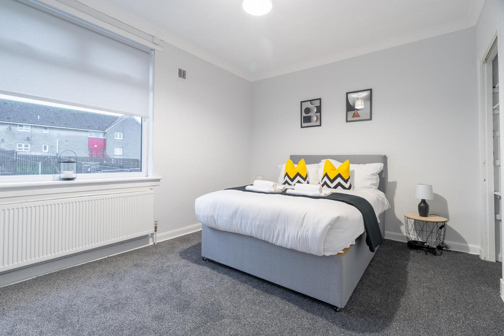 Kirkview Apartment *