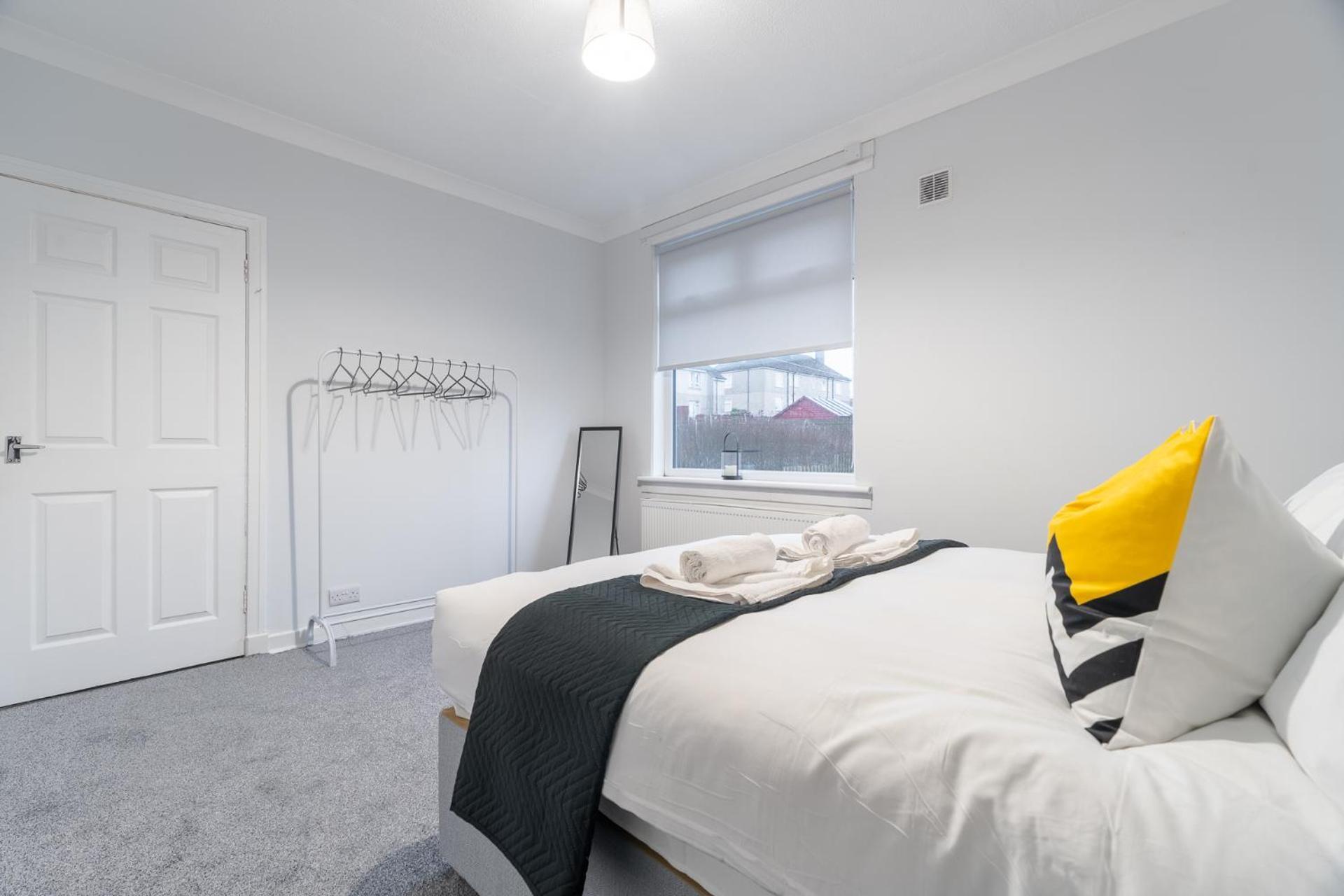 Kirkview Apartment *